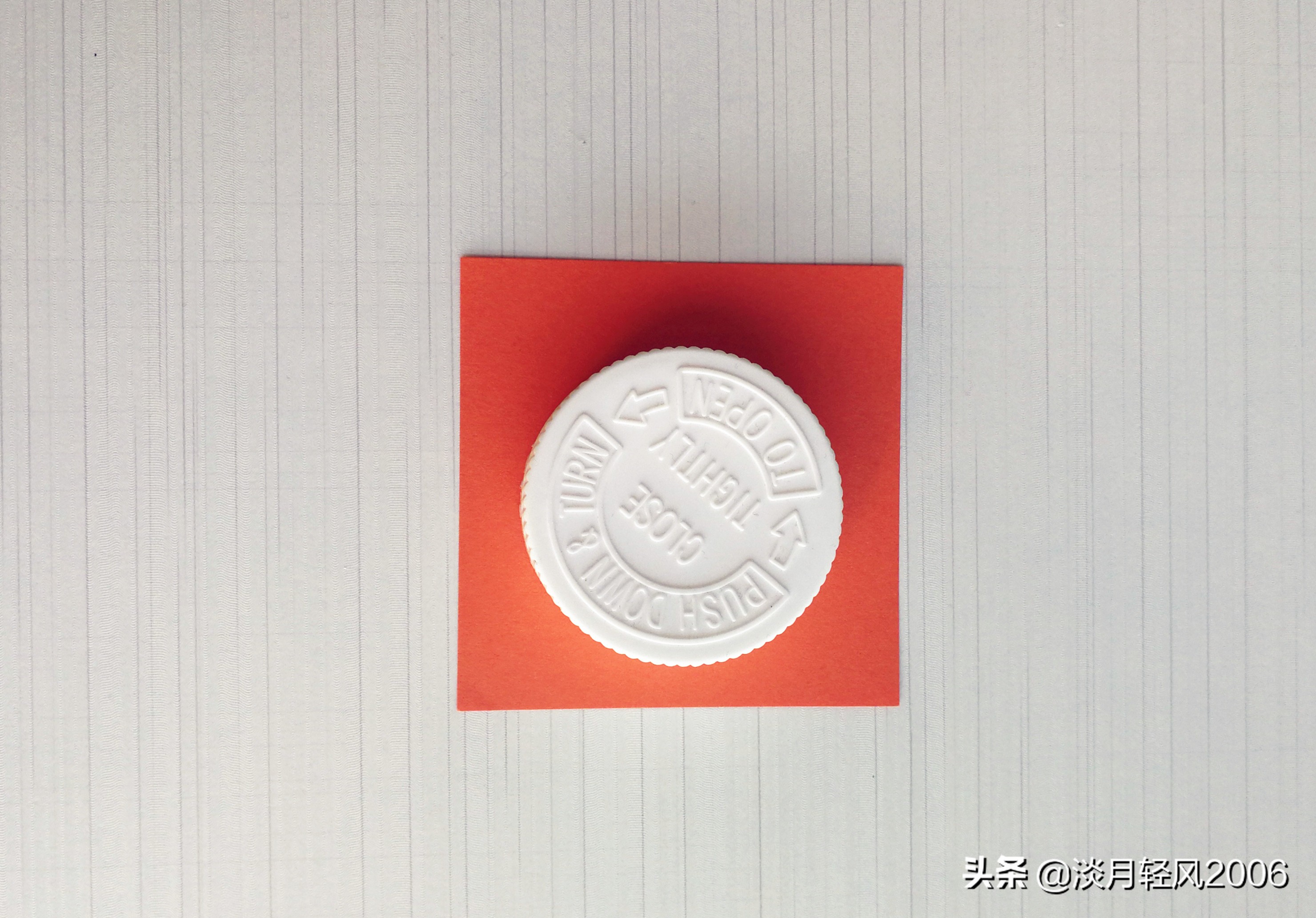 黄色卡纸向日葵创意美术作品,用卡纸折向日葵最简单的方法