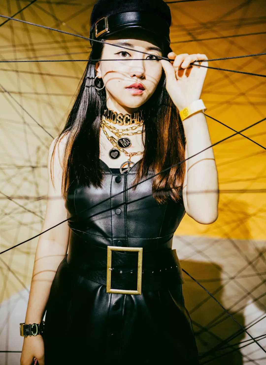 脸上长的痣有哪些是不可以取的,脸上长黑痣会影响颜值吗