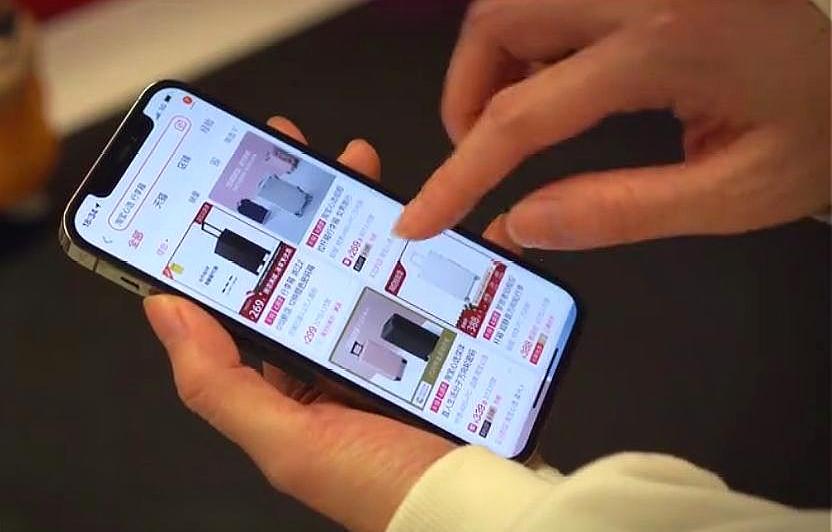 价格比不过拼多多,配送也没有京东快,为何淘宝仍旧那么受欢迎?