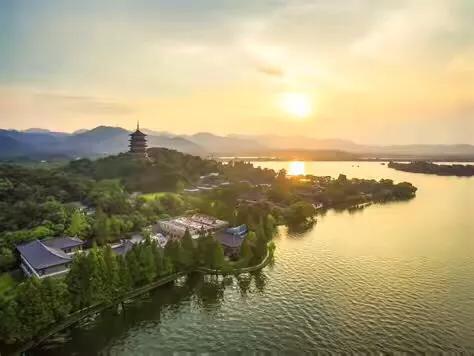 恒大新荷花球场,恒大新球场首开两个先河