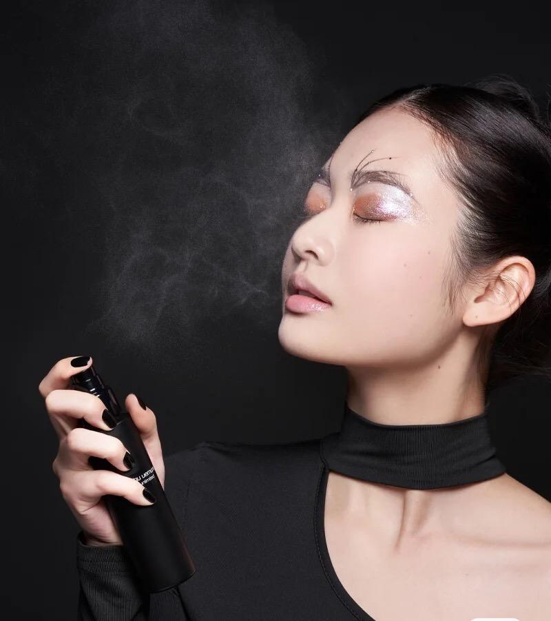 欧莱雅植村秀定妆喷雾喷头对比,定妆喷雾测评植村秀欧莱雅