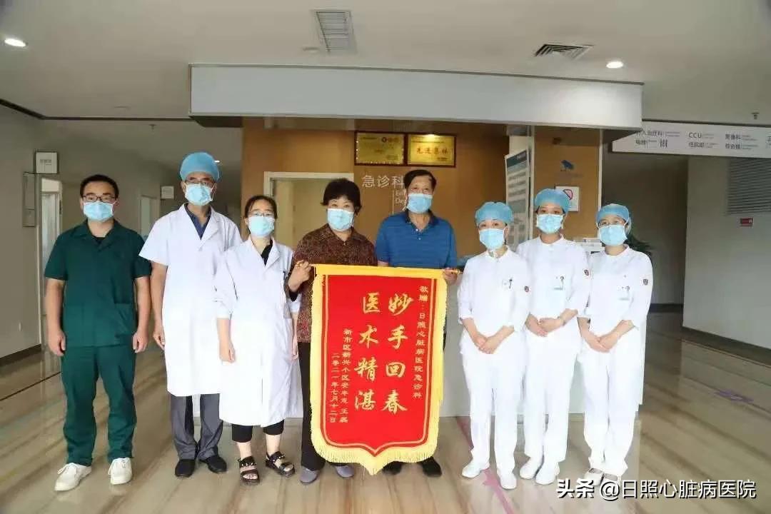 六旬老人突发哮喘,急诊抢救转危为安