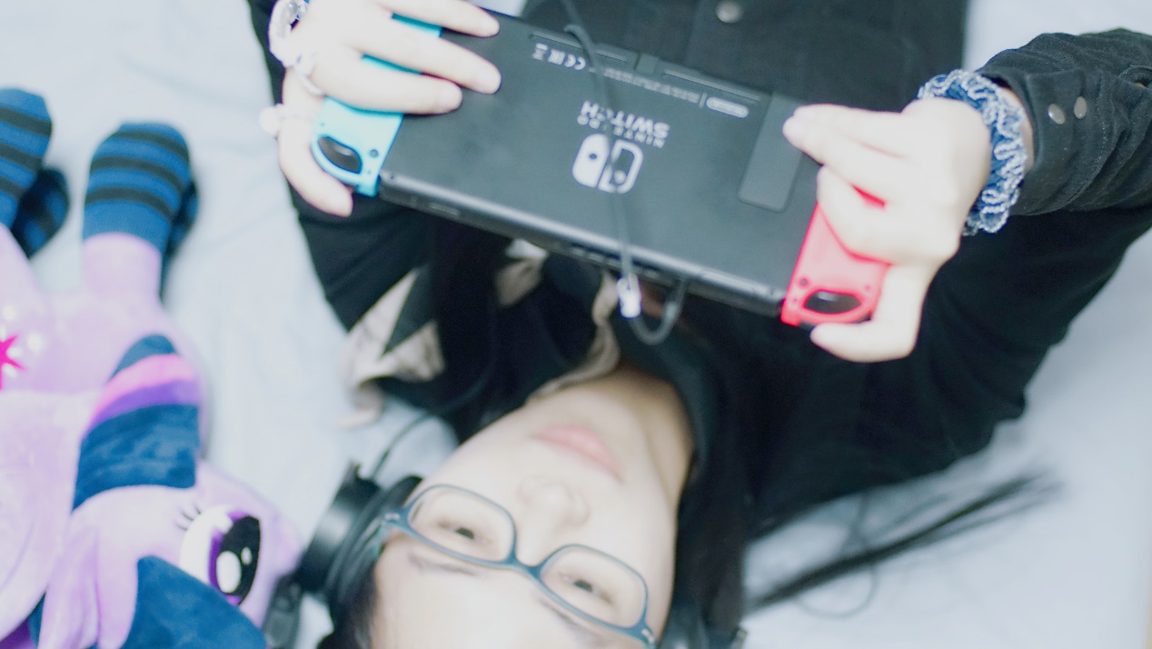 万魔电竞头戴耳机评测,技术不够装备来凑