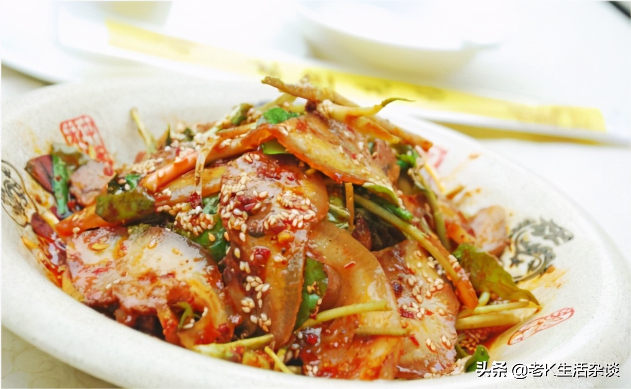 菜名真的很有意思,一些听起来高大上的菜名