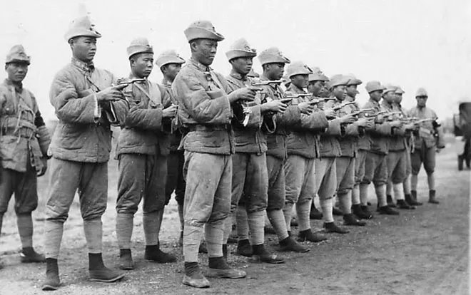 八旬老农来到兰州军区,1979年兰州军区政委