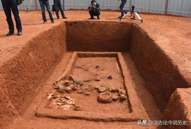 中国考古挖掘出几个干尸,湖北挖出千年不腐男尸