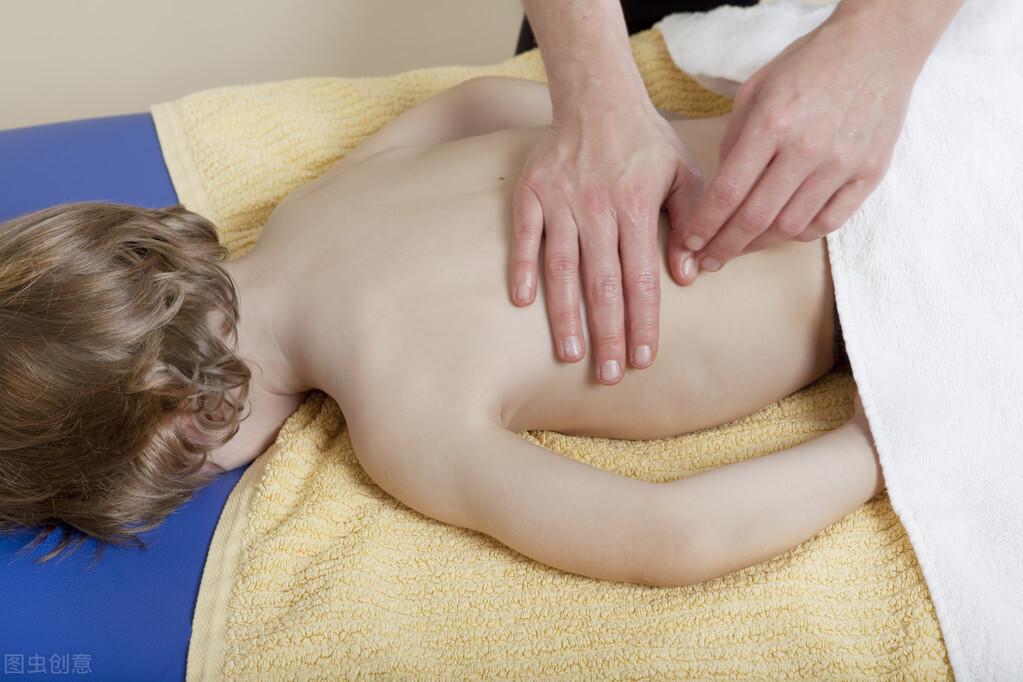 六个月的孩子脖子缝歪了怎么办呢,六个月婴儿脖子歪了怎么办