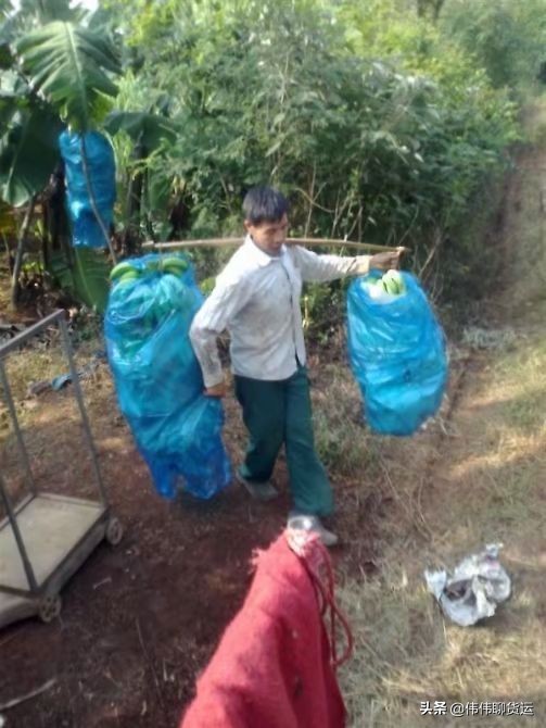 富士康打过工,做生意亏10万,32岁开卡车,依然笑对生活