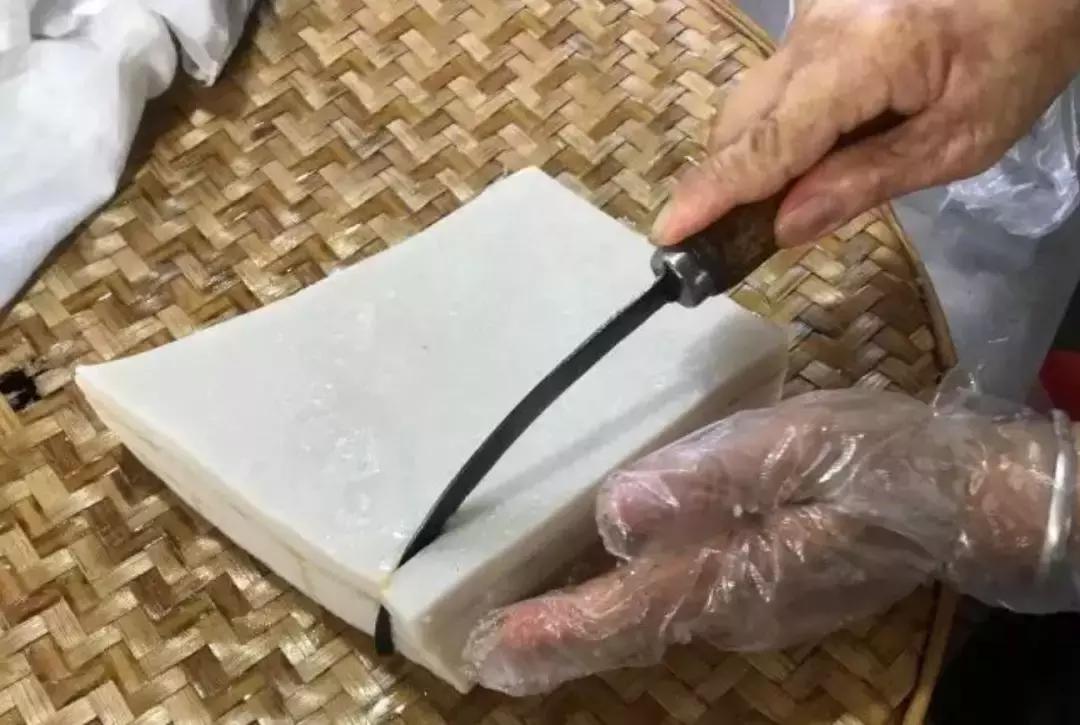 比顺德潮汕还生猛!广东这座小城又撩又骚,现在去正是好时机