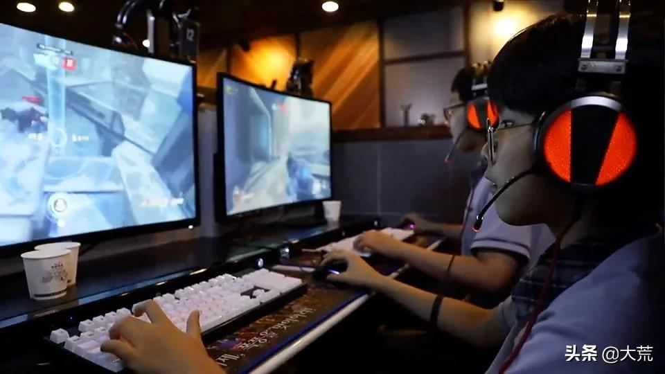 放纵成瘾的年轻人早就不行了,放纵成瘾正在毁掉的年轻人评论