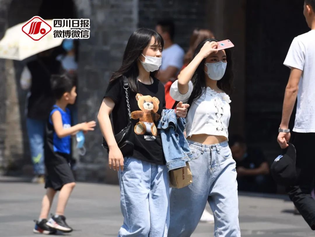 “蒸笼”天气重磅回归，今年夏天避暑纳凉的首选地当然还是康定！