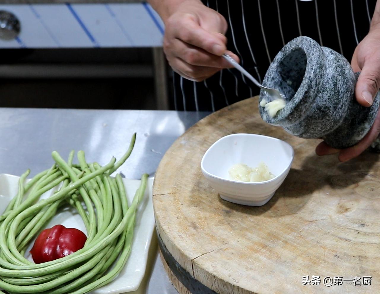 凉拌豆角怎么做又嫩又好吃,豆角最好吃的做法不炒不炖不凉拌