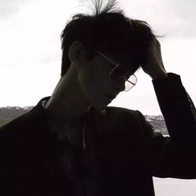 失落绝望到极致的男生头像,伤感头像男生孤独绝望颓废落泪