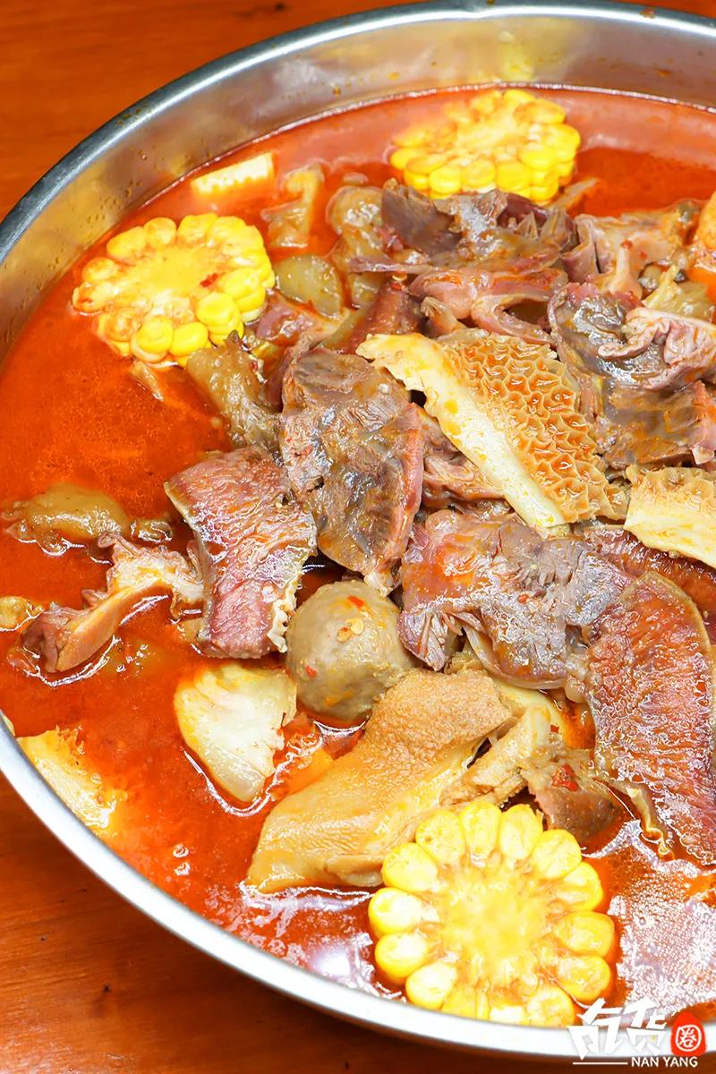 南阳老字号牛肉汤秘制烩面店,南阳第一家牛肉汤烩面