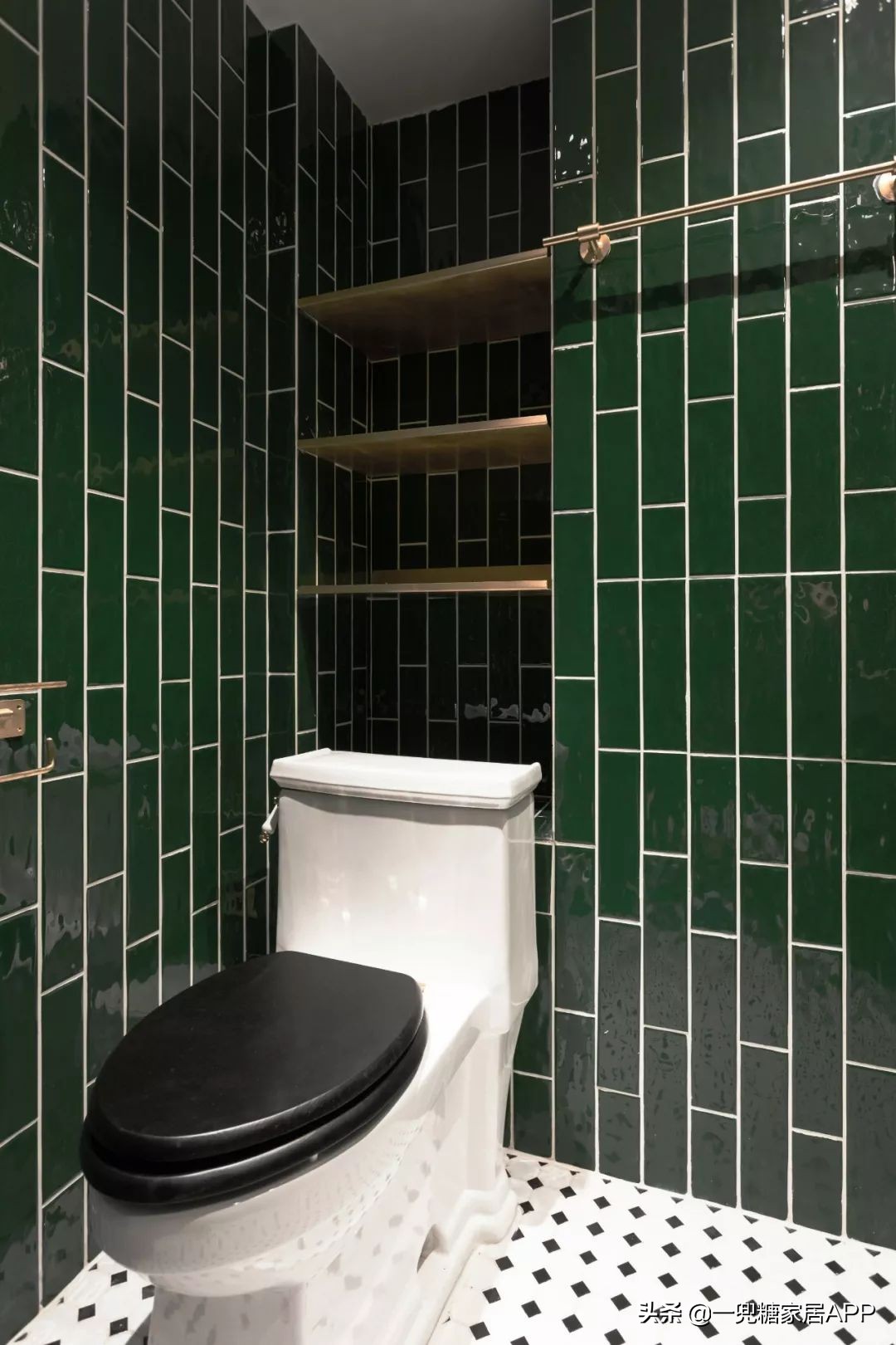 黑色直纹橱柜装修效果图,入门玄关橱柜效果图