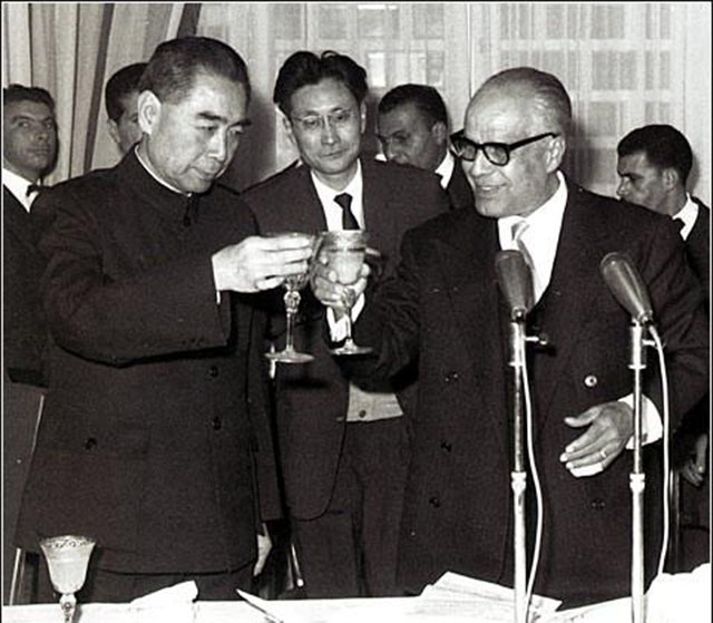 64年周总理访问突尼斯，突尼斯总统的发言，让全场氛围降至冰点