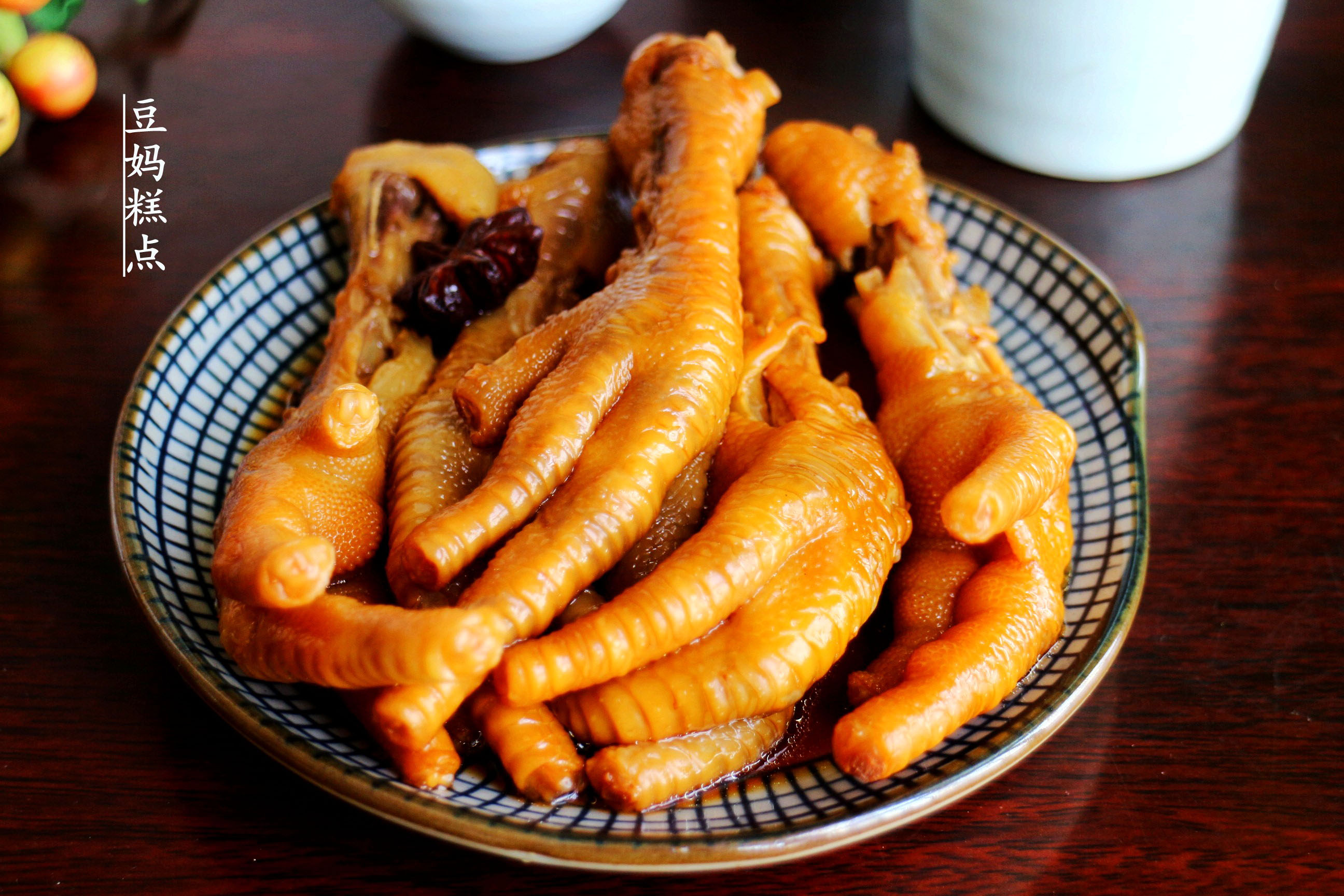电饭煲鸡爪加啤酒的家常做法,电饭煲焖鸡爪做法