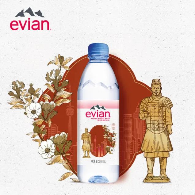 依云矿泉水蓝玻璃瓶,依云矿泉水水中贵族广告