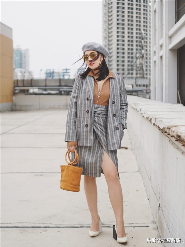 格纹元素怎么穿才更时髦,格纹经久不衰的经典潮流穿搭