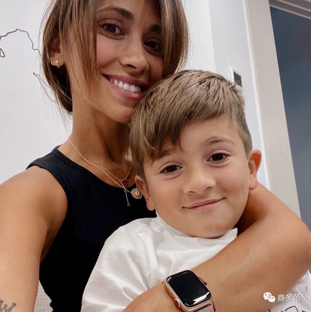 17岁梅西首秀照片,梅西34岁首战刷爆3项纪录