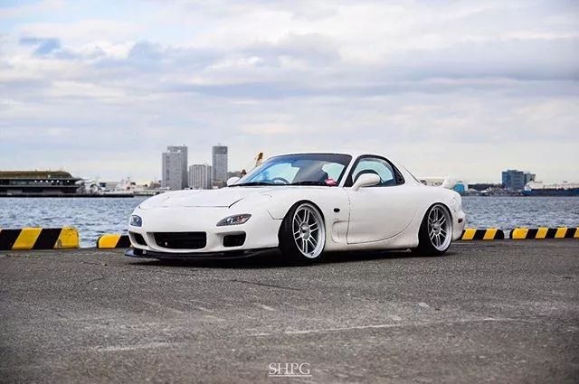 玩改装车的骚年们，没有一套精致的轮毂都不好意思出门！