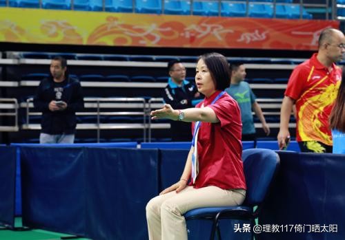 裁判讲解乒乓球比赛,乒乓球的裁判规则和手势