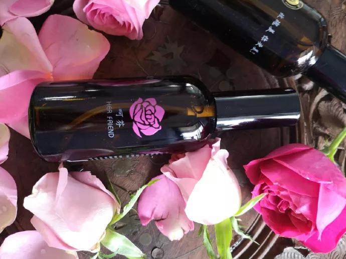 呵芬玫瑰纯露，源于自然的精粹，为生活种下芬芳