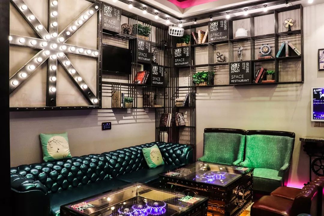 清远地标级KTV，坐拥网红时光隧道，还把热带雨林搬了过来