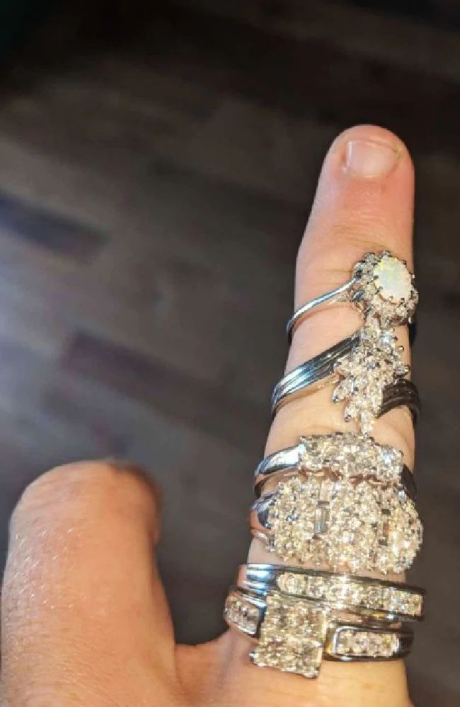 澳洲二手市场60澳元买的旧画，竟是梵高真迹？价值1亿澳元