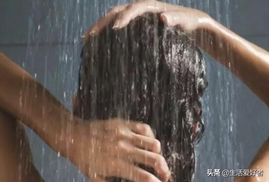 脱发侧柏叶洗头洗多久,脂溢性脱发是勤洗头还是不勤洗