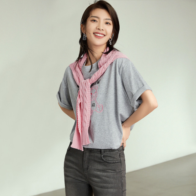 t恤穿起来不好看,穿t恤的5种穿搭技巧