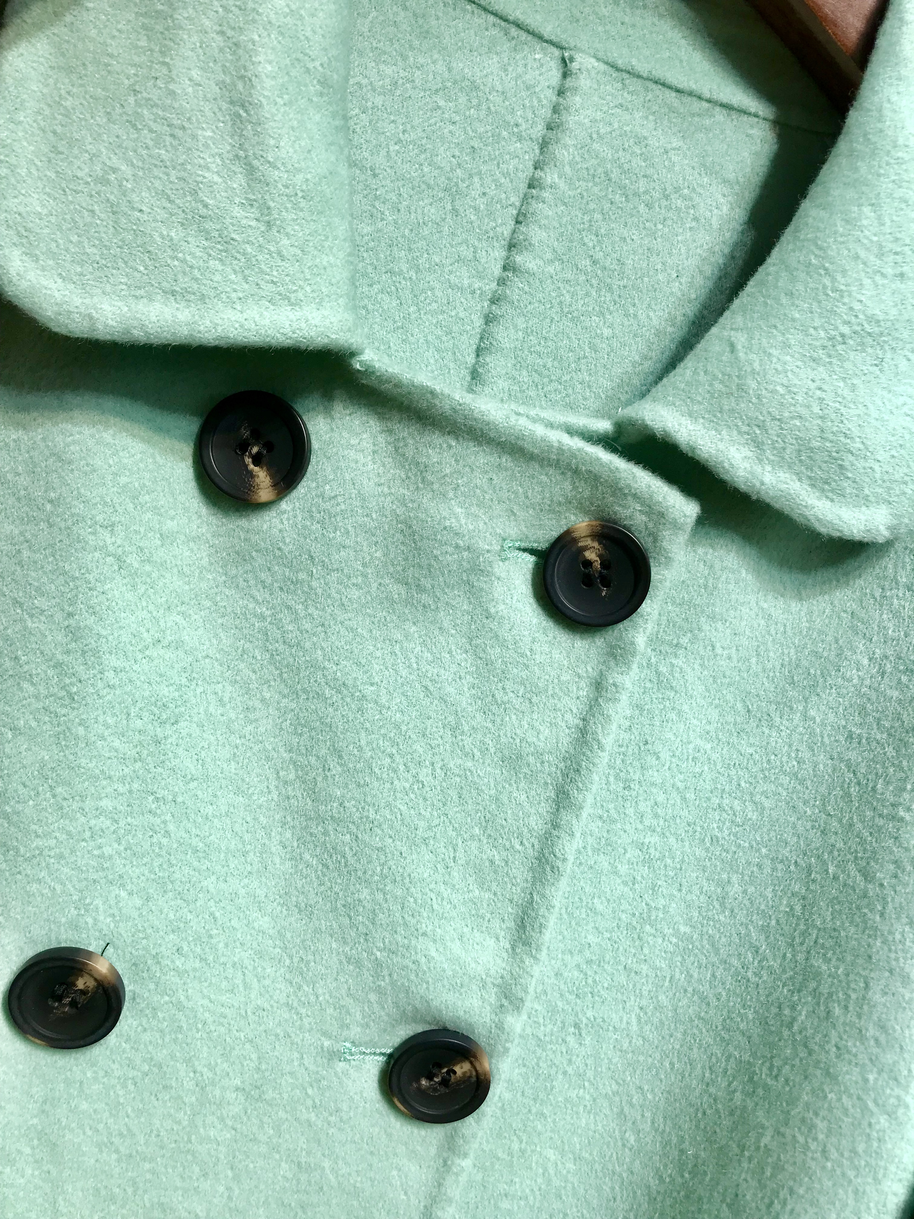 顶级双面羊绒大衣品牌女装尾货,广州双面羊绒大衣尾货批发市场