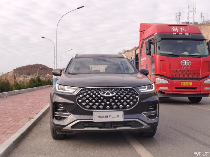 狗哥评车,瑞虎8plus冠军版底盘视频解析