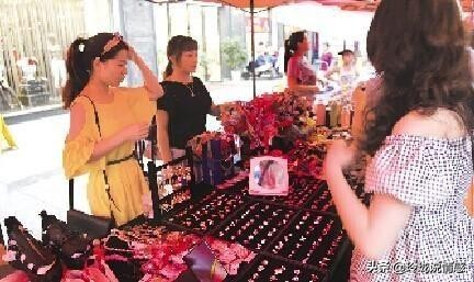 摆地摊月赚3万,月入过万的摆摊小技巧