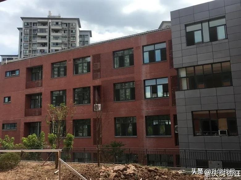 重庆探校|还有12天开学，我去逛了一圈新修的石子山学校