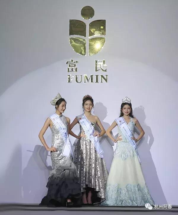 超百图再现2018年服装圈内那三十道靓丽风景……