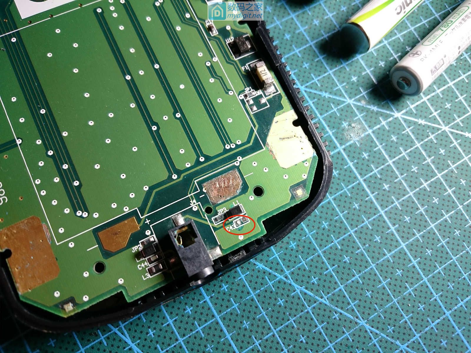 技术大牛太强了！德州仪器TI-89图形计算器拆机维修和CPU超频