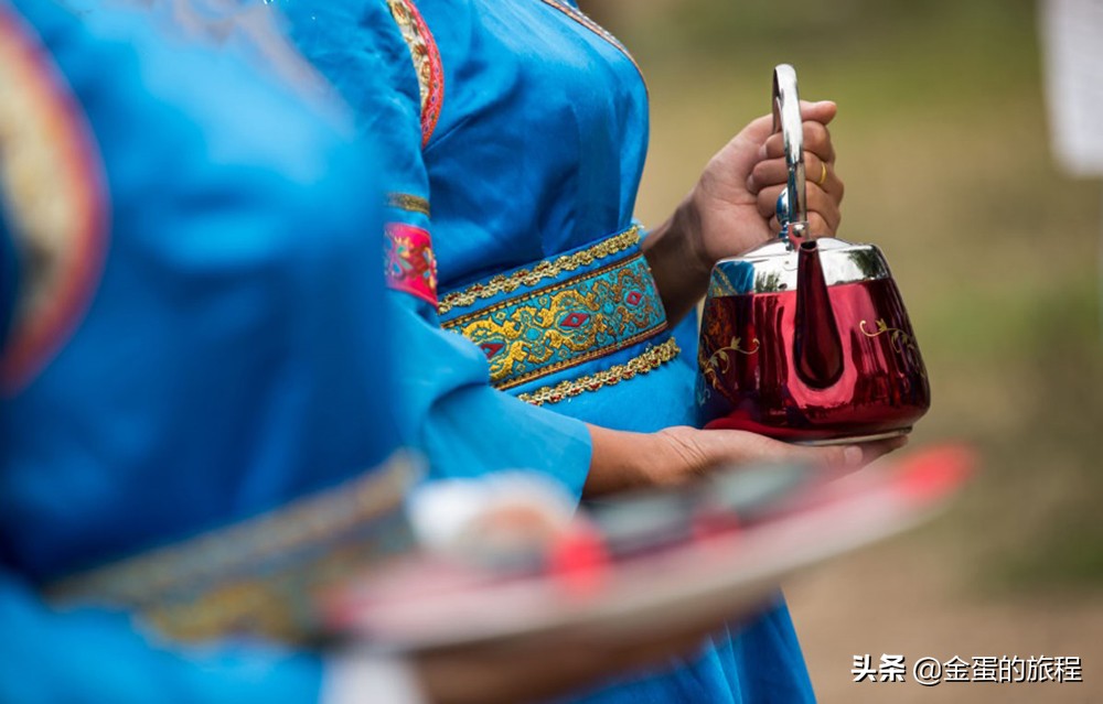 达斡尔族曲棍球与现代曲棍球,中国男足1-0乌干达