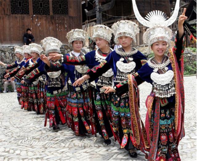 关晓彤百褶裙秋冬,关晓彤同款百褶裙