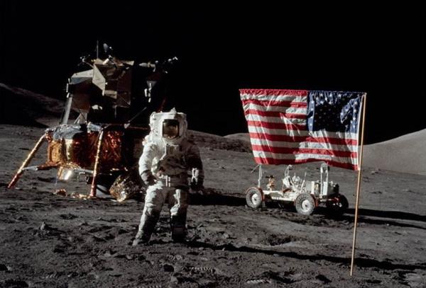 美国人有质疑阿波罗登月计划的吗,美国阿波罗登月疑点重重是真是假