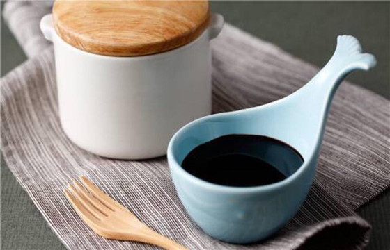 生抽味极鲜蒸鱼豉油哪个味道更好,放蚝油酱油鱼露炒菜还用放盐吗