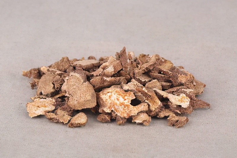 中医治疗前列腺增生患者1例,67岁,血尿,腰痛,小便不利