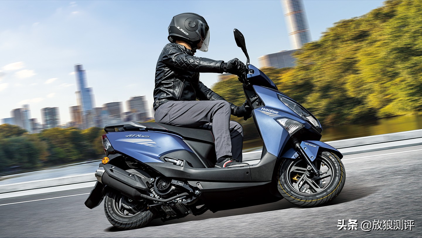 豪爵afr125和雅马哈赛鹰125对比,豪爵afr125s售价10680元