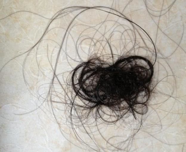 三种洗发水变黑名单,洗发水哪些成分容易让人掉头发