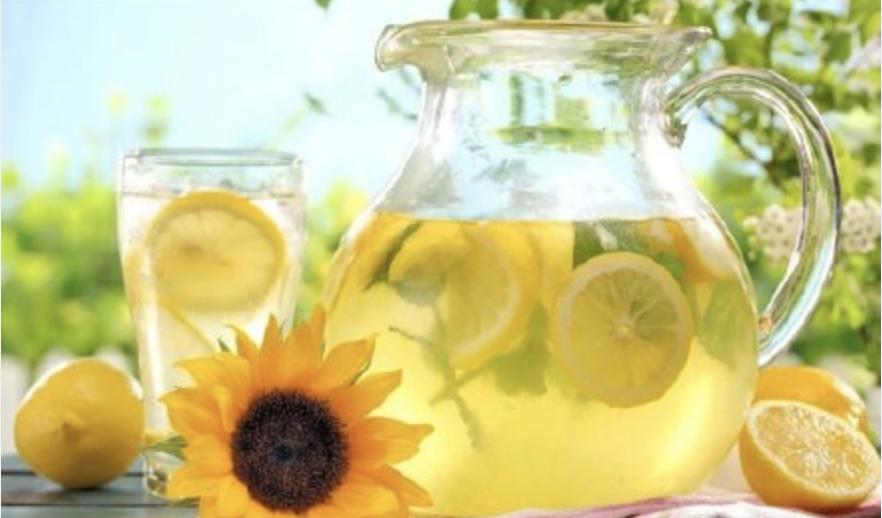 夏季气温高脸发痒怎么办,闷热的天气脸部容易出油怎么办