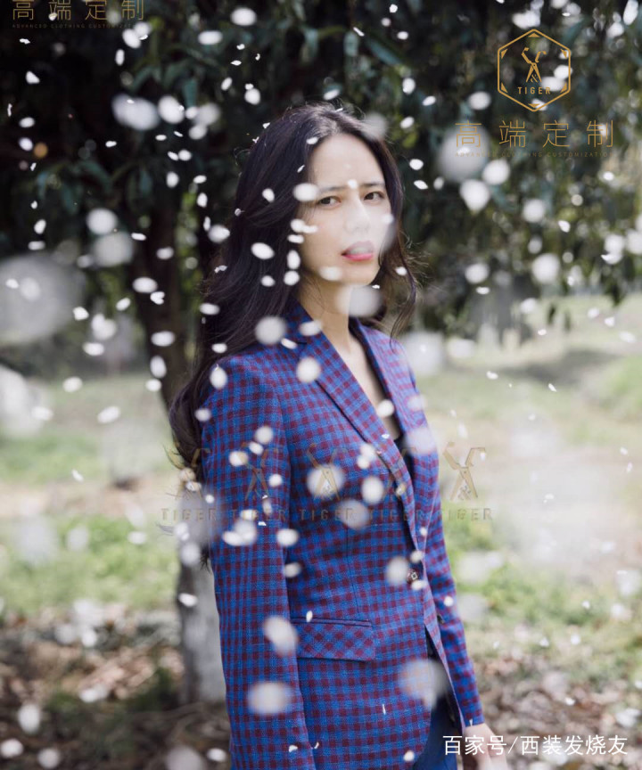 苏州女西装哪里有厂家,苏州哪里定制女式西装
