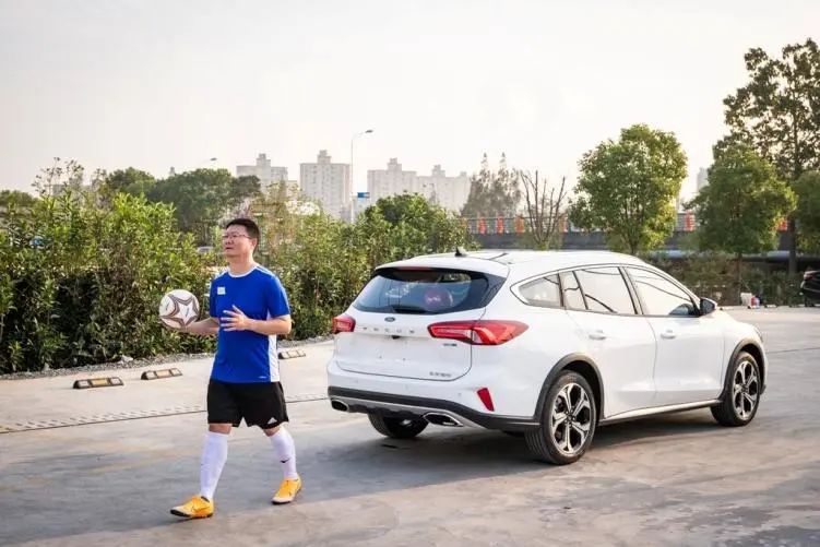 生活需要浪漫也需要激情,生活需要拼搏的激情