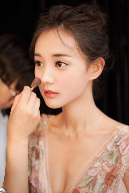 李一桐美人阁剧照,仙女下凡李一桐又美又仙