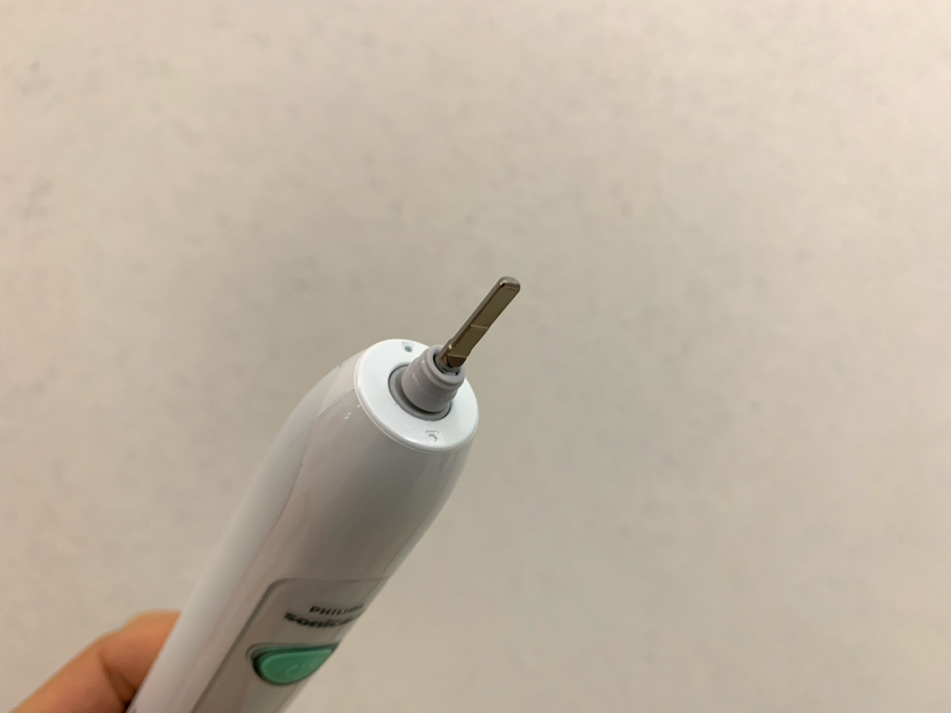 电动牙刷怎么用？飞利浦HX6730/02开箱+使用体验→口腔溃疡的建议