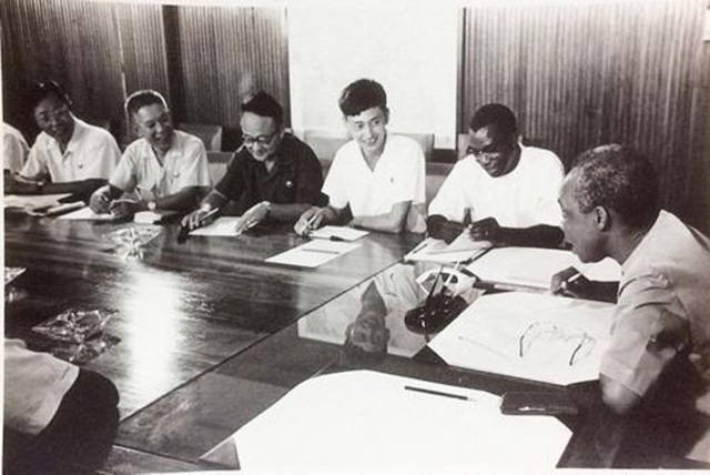 1973年周总理为何在国务院会议上大发雷霆：这真是周门不幸？